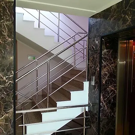 Hotell Maverick Slăntjev Brjag